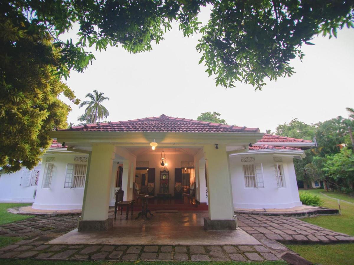 Thalpe Walawwa Heritage Villa Unawatuna Eksteriør billede