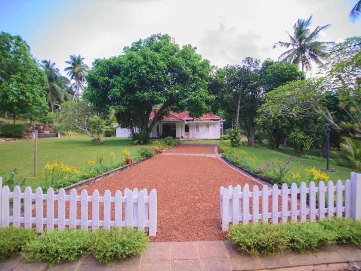 Thalpe Walawwa Heritage Villa Unawatuna Eksteriør billede